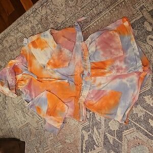 Lg Tie Dye 2pc shorts & sweatshirt set size Large Blank NYC